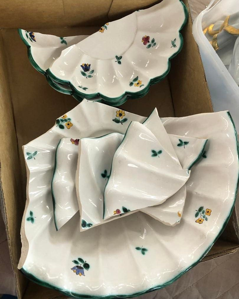 We Repair Smashed Plates W R I G H T W A Y STUDIOS & Auckland Doll's